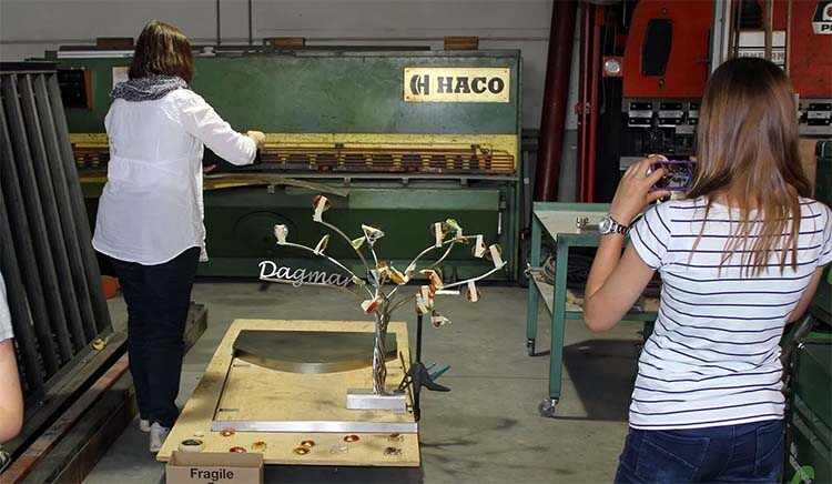 Grafkunst werk in uitvoering