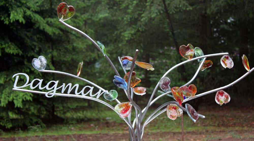 Kindermonument met hartjes