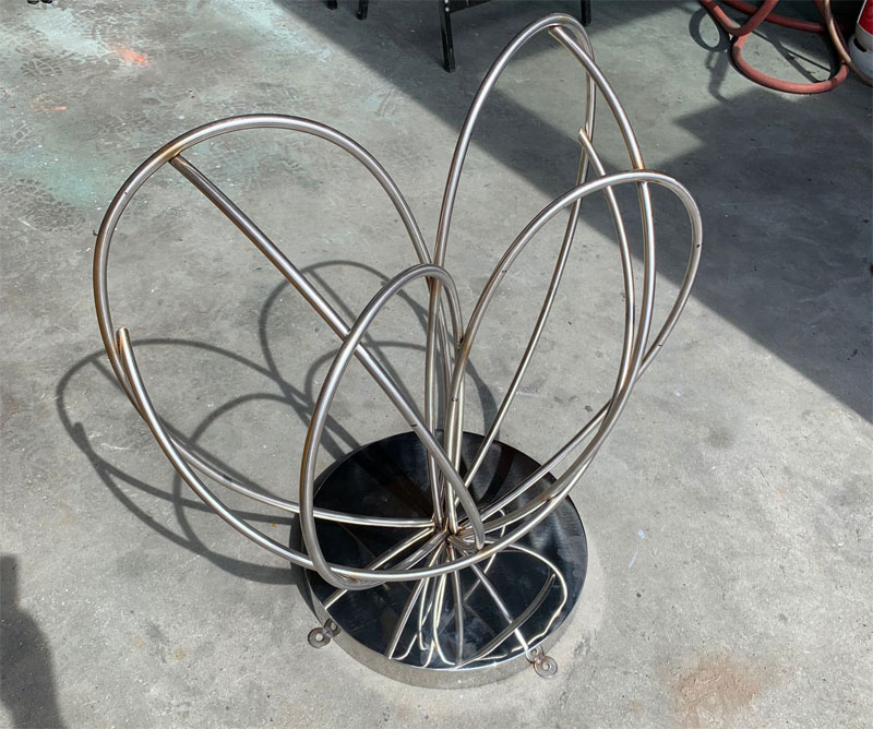 hartengedenkteken van RVS in de maak