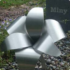 Grafmonument RVS lelie