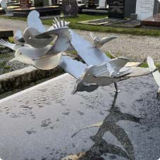 RVS vogelvlucht op grafsteen