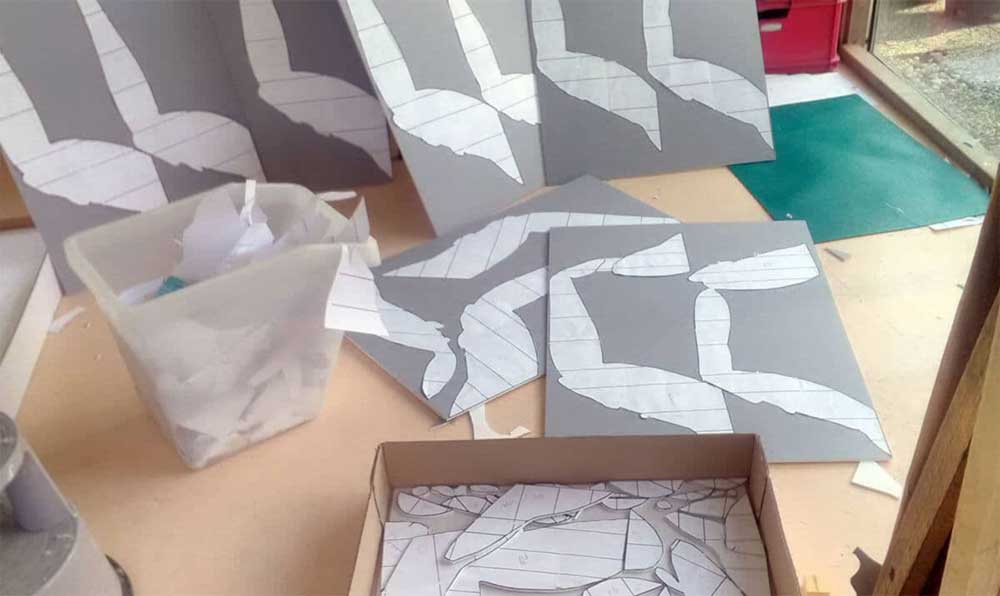 Mock-up grafkunst - grafmonument in uitvoering maken van de armen 