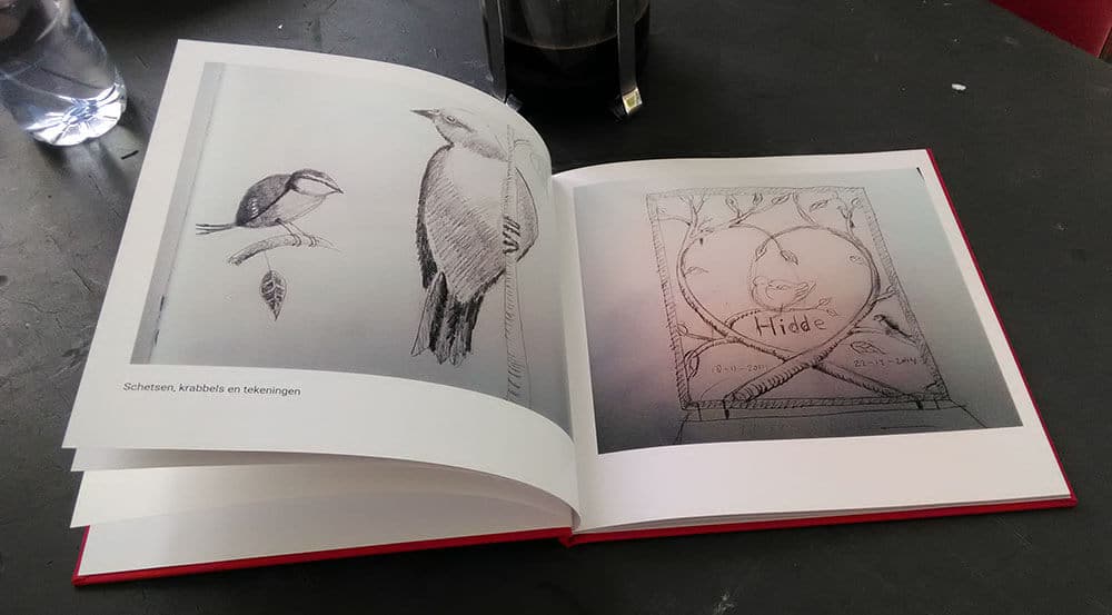 Kindergrafsteen van glas