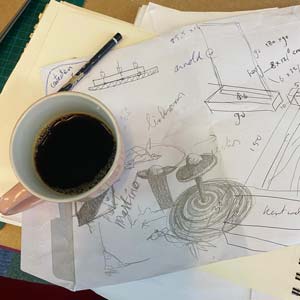 Hoe ontstaat een gedenkidee: van gesprek tot schets tot monument