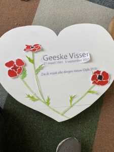 gedenkteken hart van karton