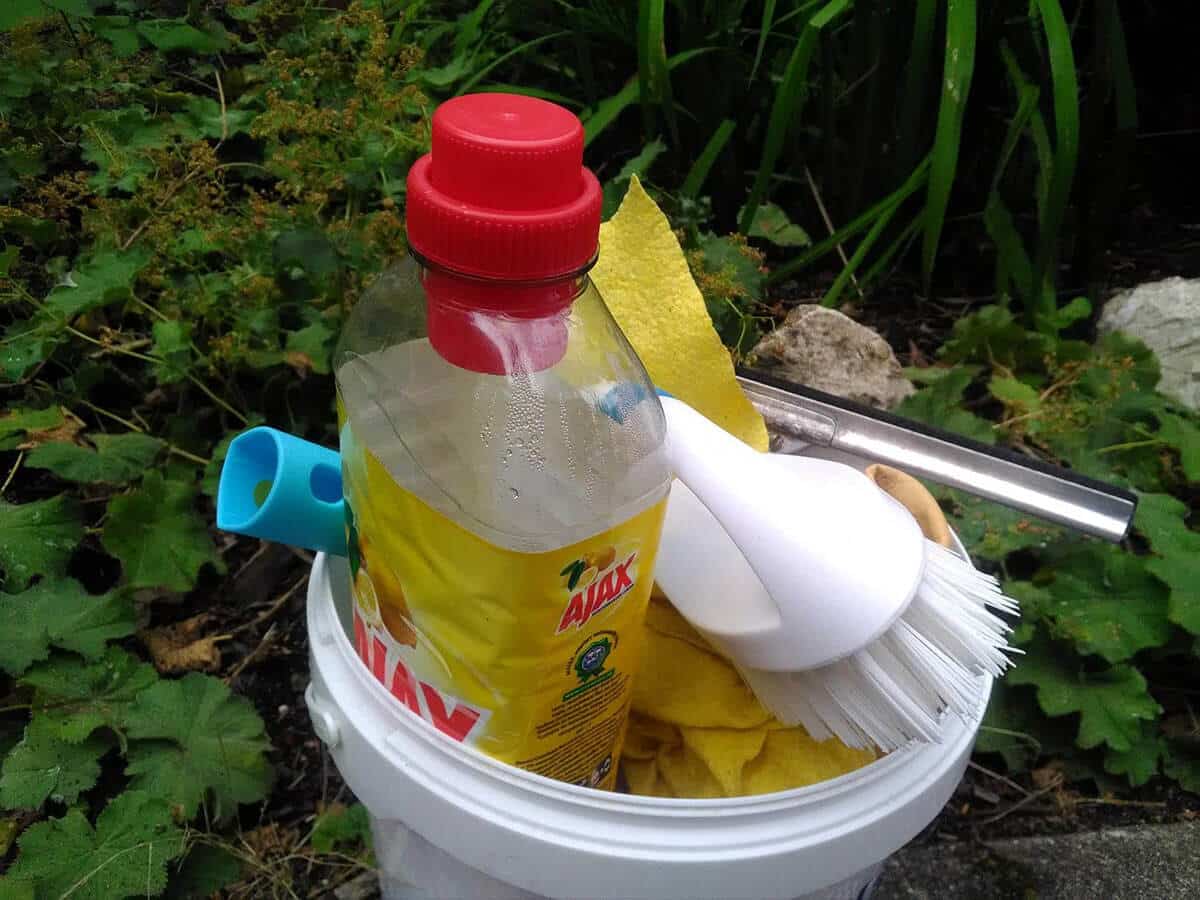 Een grafsteen schoonmaken? Wij vertellen u hoe