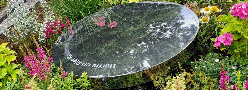 kunstzinnig grafmonument