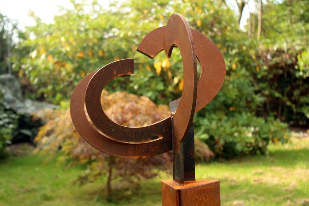 cortenstaal gedenkteken urnengraf