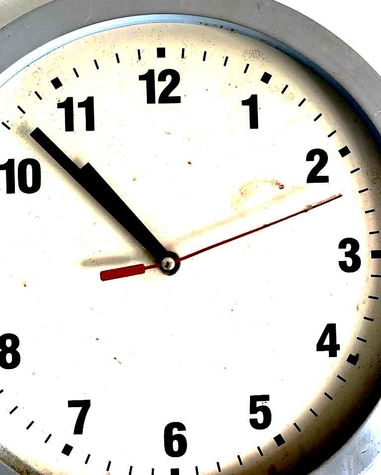 Het oude gebruik van het stilzetten van de klok bij overlijden Het oude gebruik van het stilzetten van de klok bij overlijden