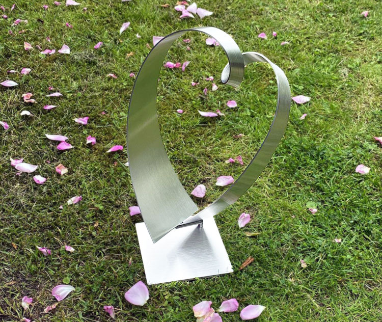 miniatuur beeldje bermmonument