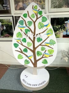 mockup prototype gedenkteken met vogeltjes