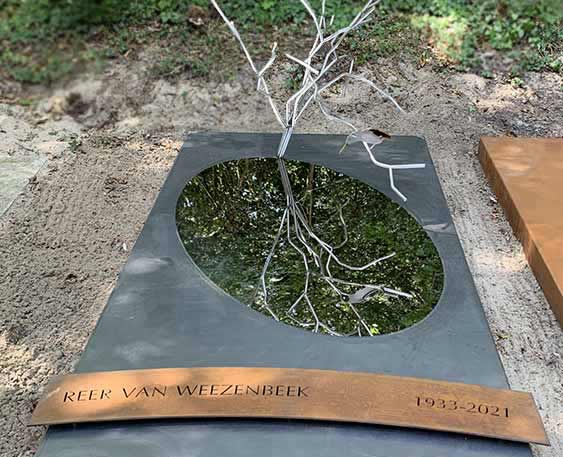 Grafsteen die herinneringen levend houdt