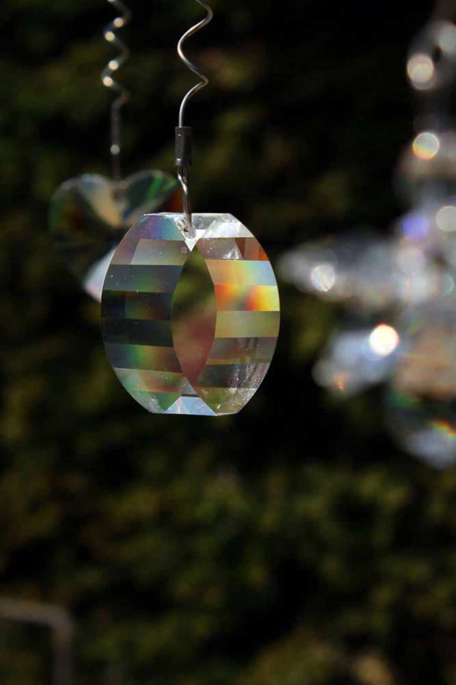 swarovski kristallen op graf kind